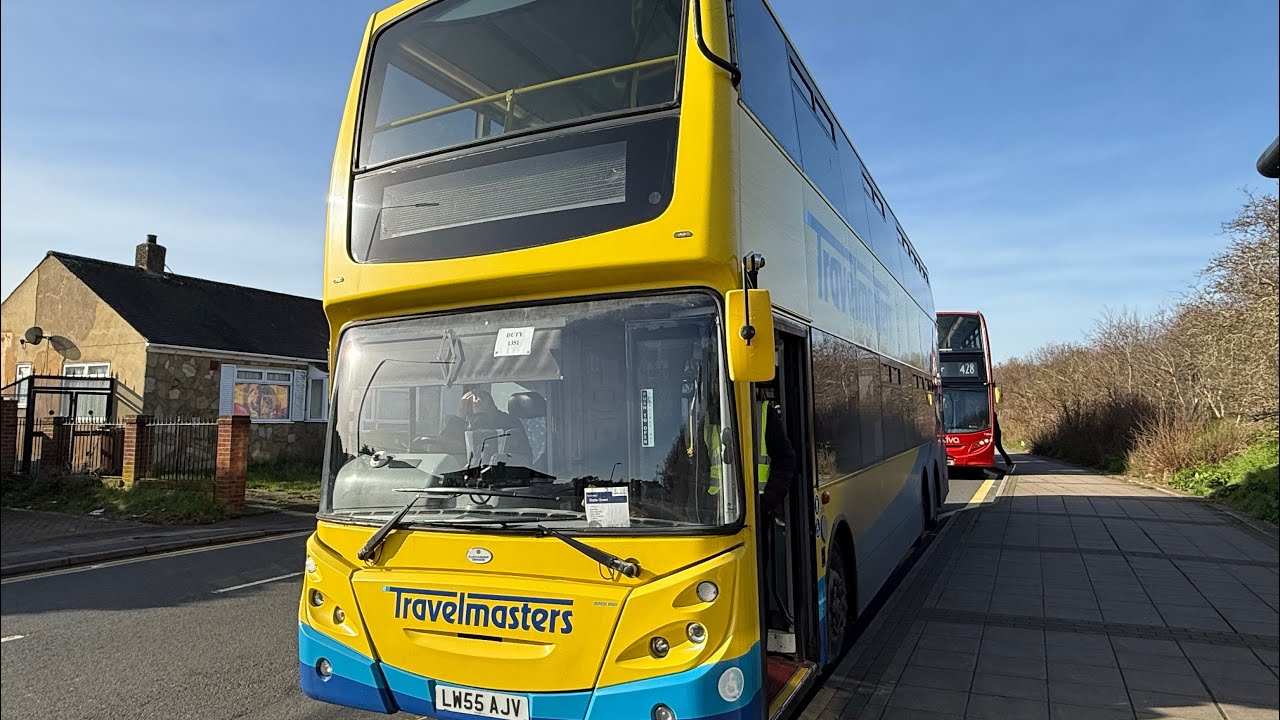 FRV: Southeastern Rail Replacement: Slade Green - Gravesend (LW55 AJV) Enviro 500 B9TL