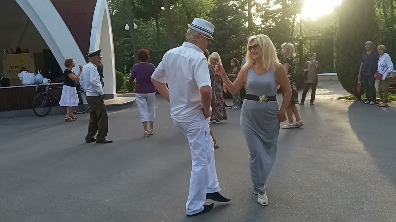 Ты  на звонки не отвечай!!!💃🌹Танцы в парке Горького!!!💃🌹Харьков 2021