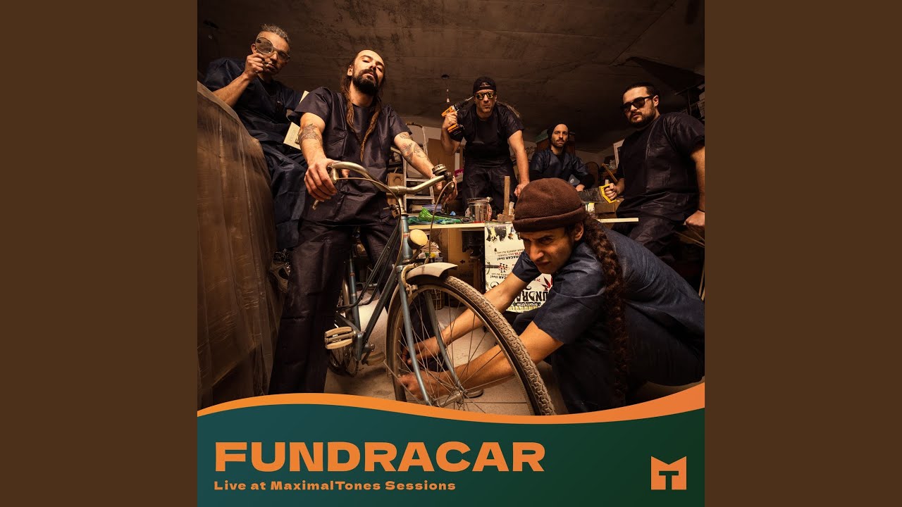 Γκόμενες Funky / Junkie (Live on MaximalTones)