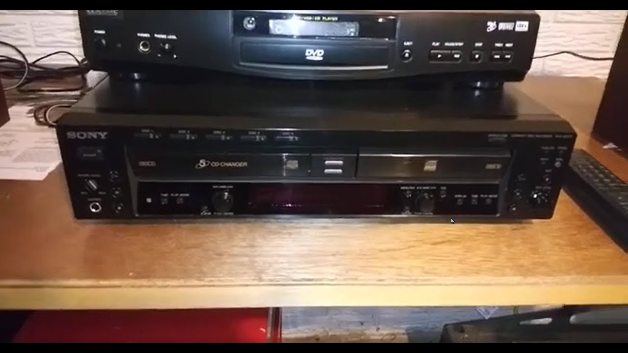 Компакт-дисковый рекордер Sony RCD-W500C DEMO