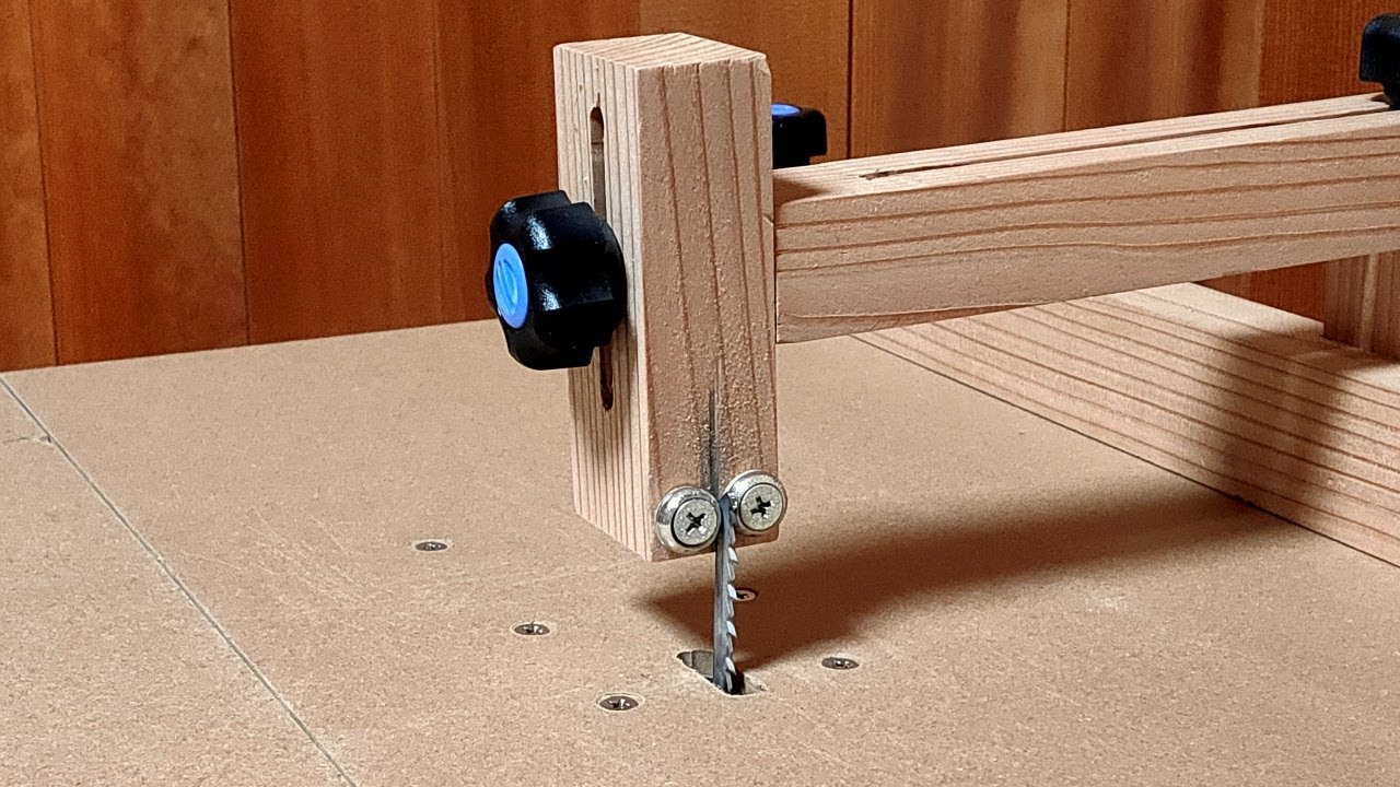 万能作業台をジグソーテーブルにしてみた(解説字幕付き)　Turn your Versatile workbench into JigSaw table with  blade guide