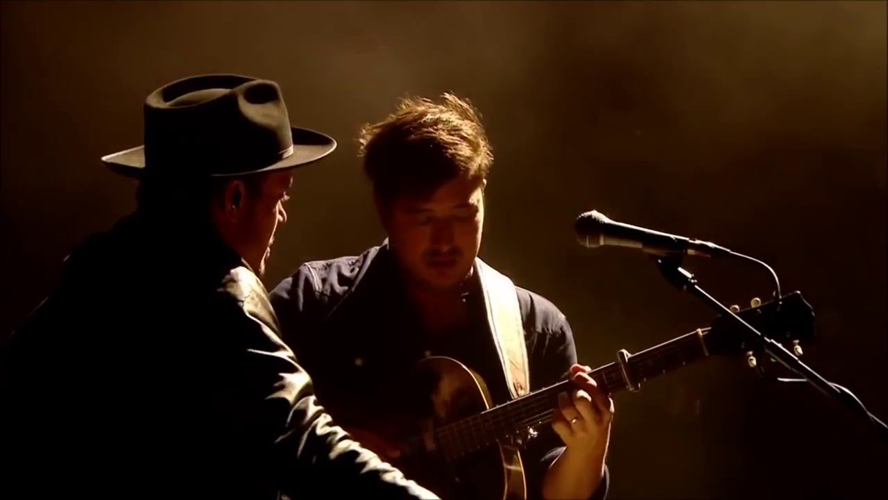 Mumford & Sons - Below My Feet (Live at Reading Festival 2015) - HD