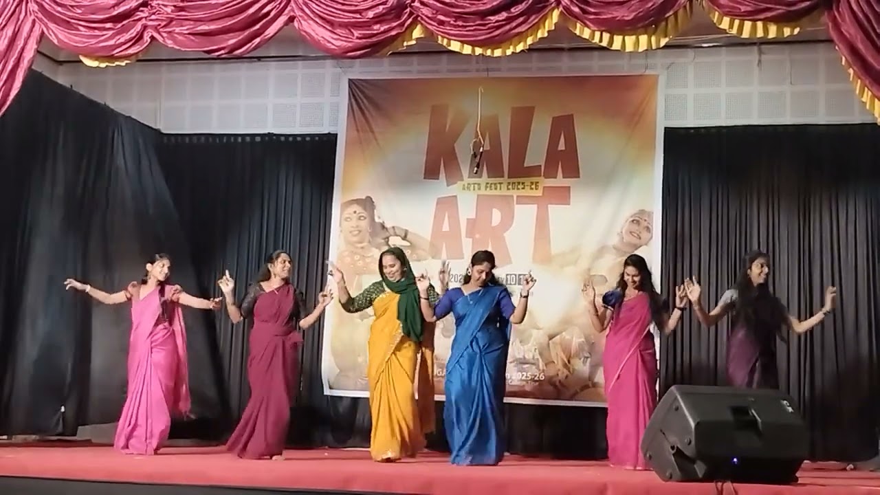 കോളേജ് ആർട്സ് ഡേ കുട്ടികൾക്ക് വേണ്ടി അധ്യാപികമാരുടെ ഡാൻസ് ❤️❤️