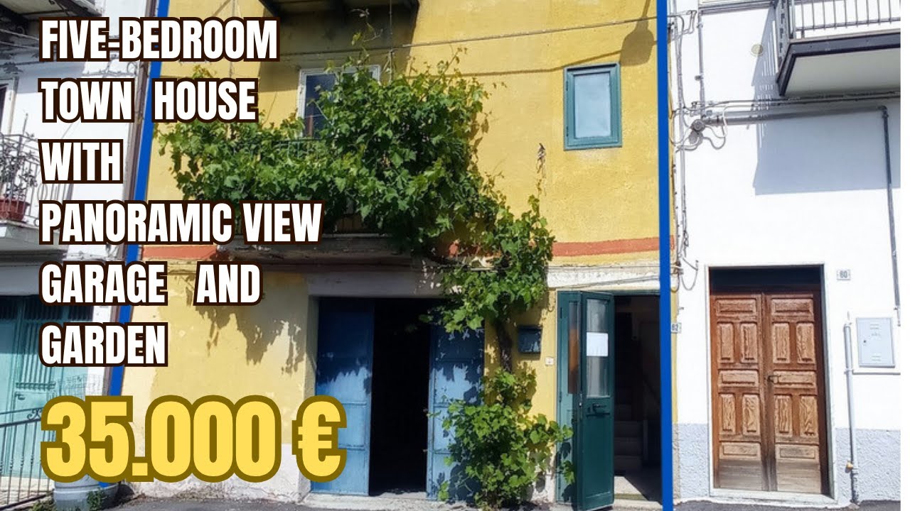 Five-bedroom town house with panoramic view, garage, woodshed and vegetable garden. Abruzzo