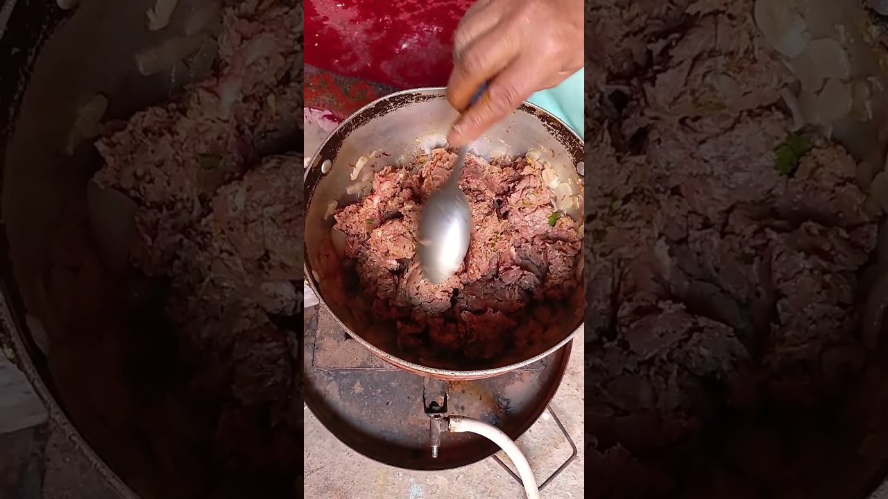 لي يحب التقليدي خبز للمطلوع الله الله و.طاجين طايب على الجمر  مع خبيزات محشيين  من عند الحاجة أم نور