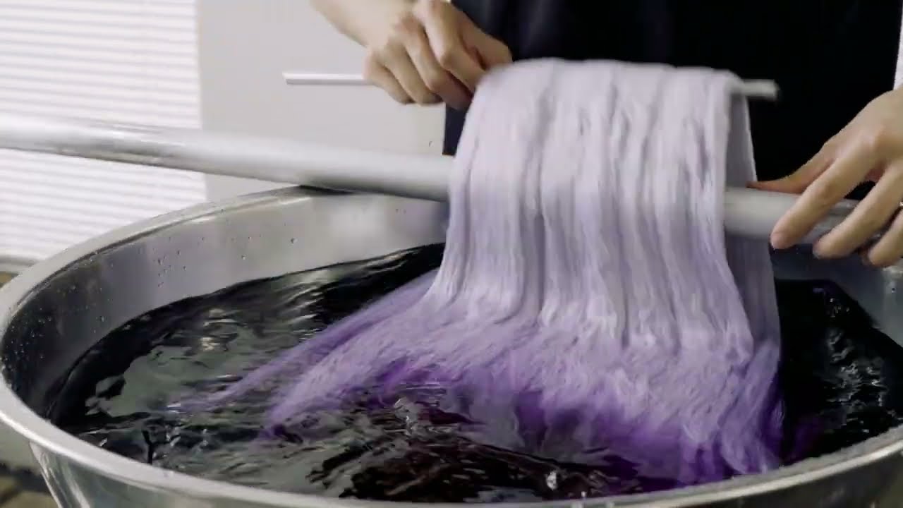 Kumihimo: dyeing and preparing the thread