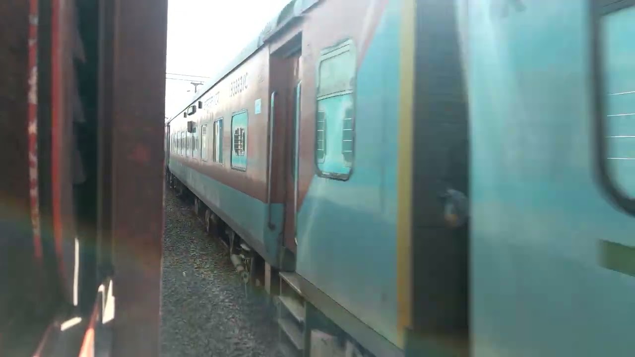 12933 Karnavati Express Overtakes 19217 Saurashtra Janta Express At Sanjan.