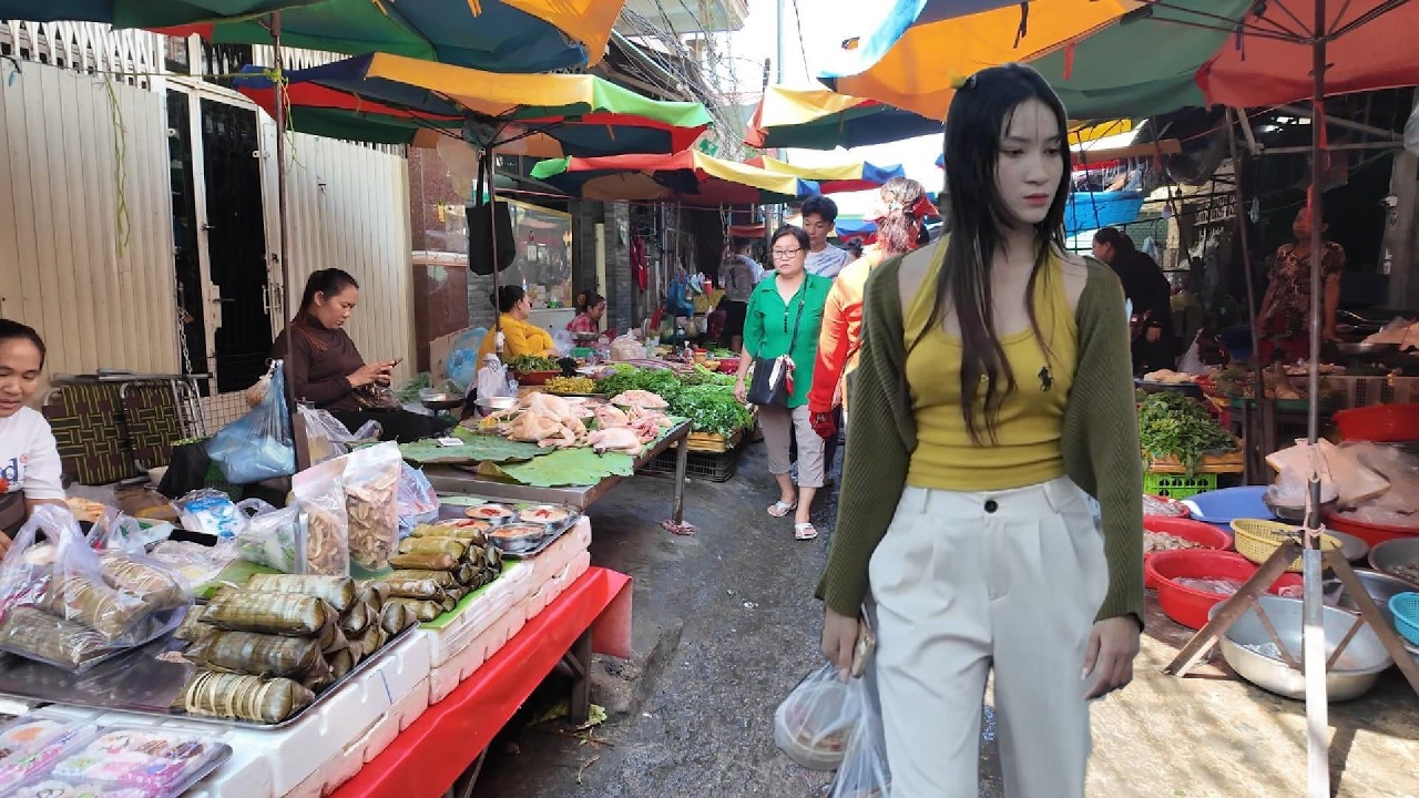 Walking Tour in Phnom Penh, Cambodia Local Market 2026