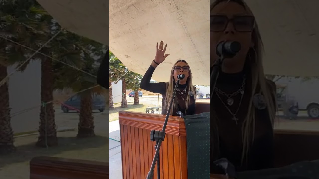 Lorena Navarrete en el Grupo Rompiendo Fronteras.