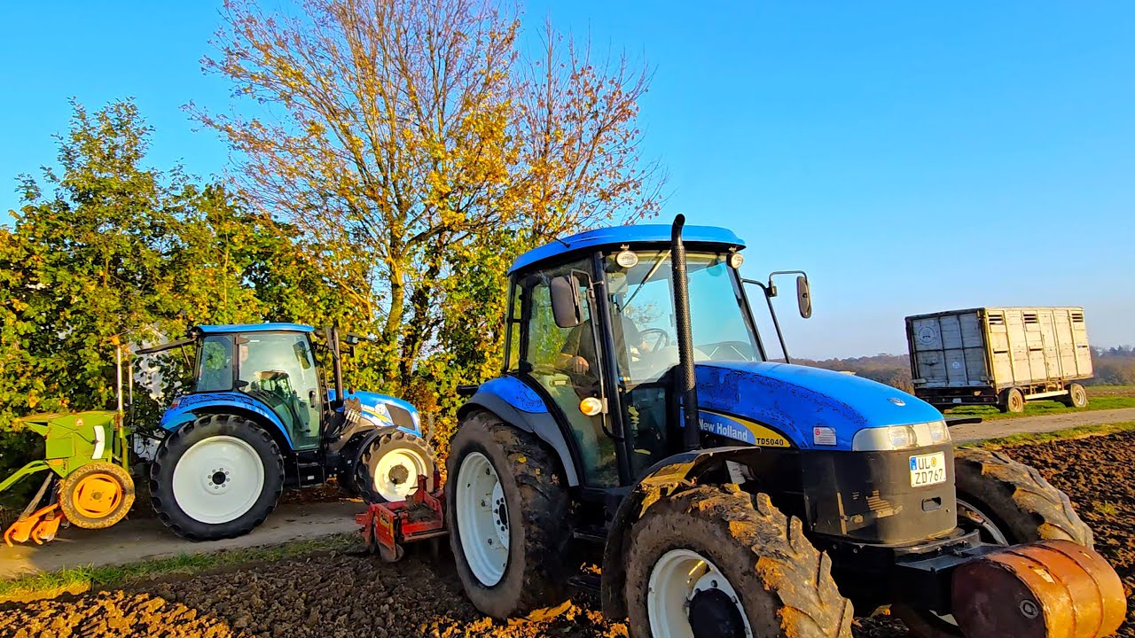 New Holland T4.55 Duo & New Holland TD 5040 mit Amazone D TYP 25 & RAU CYCOTILLER beim Weizen säen!