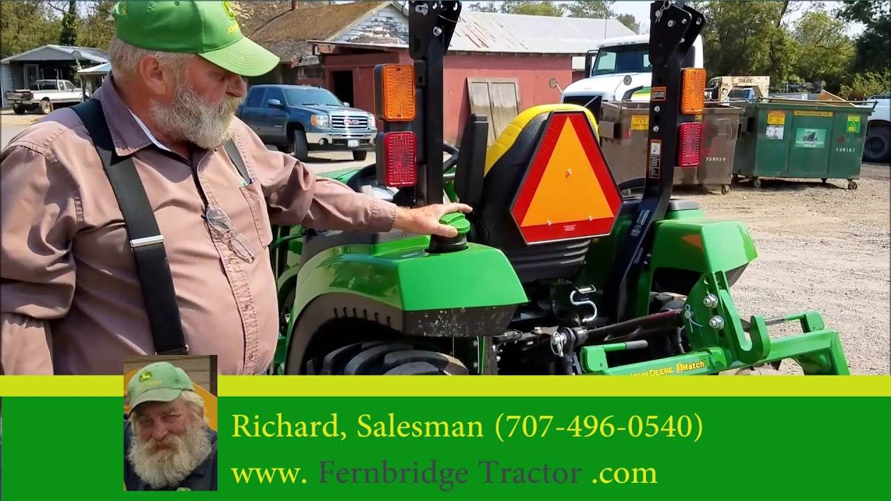 John Deere 2032R Compact Utility Tractor