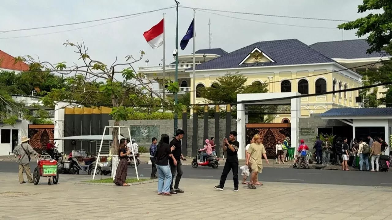 ជនជាតិឥណ្ឌូណេស៊ីសម្រុកទៅស្ថាន​តំណាង​ទូត​នៅ​កម្ពុជា ក្រោយកម្ពុជាបំបែកសំបុកឆបោកអនឡាញ