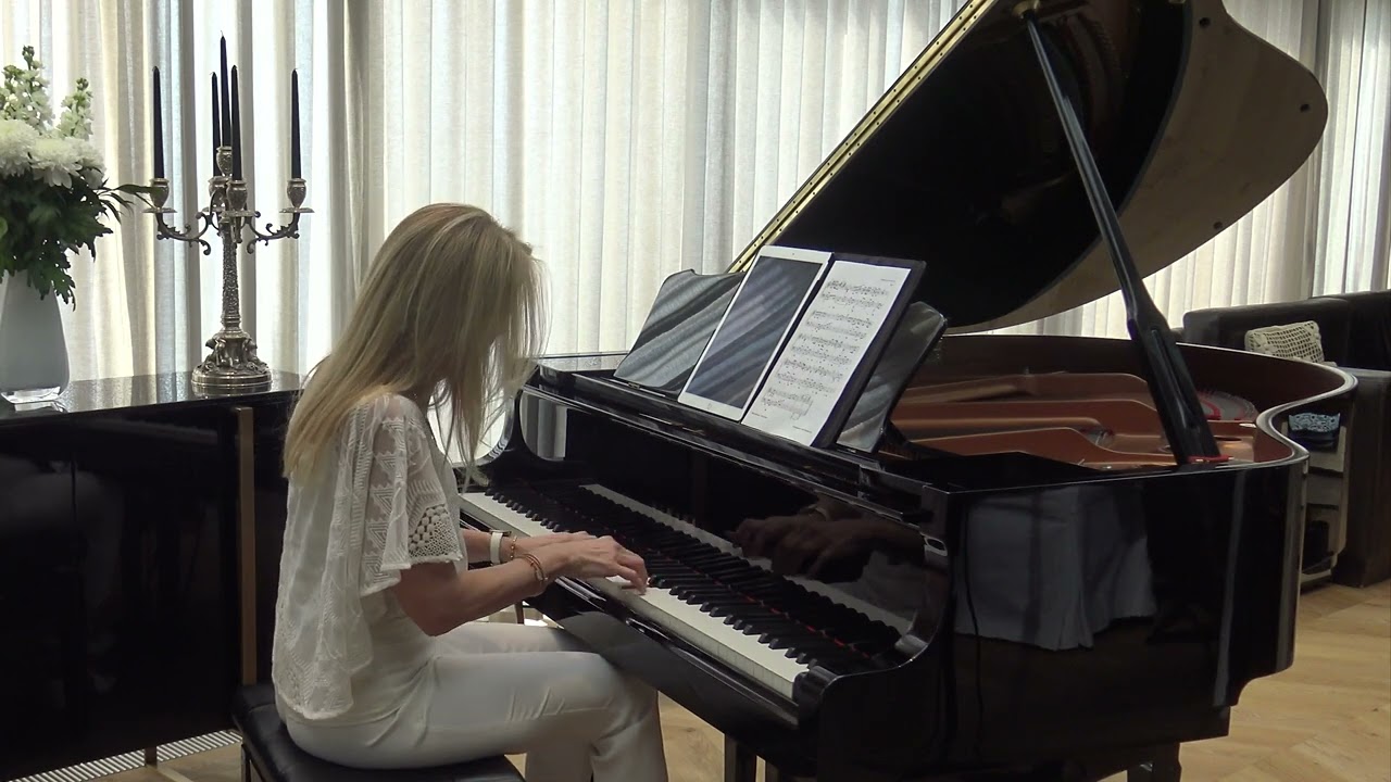 Mujde Doenyas - Come Vorrei-piano