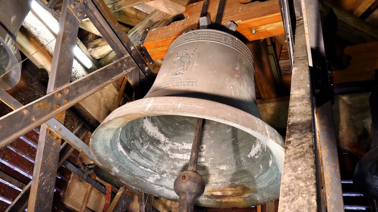Böttingen (D - BW) Die Glocken der Pfarrkirche St. Martin