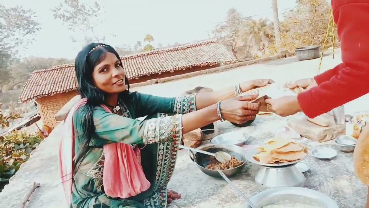 #dekh sakte ho friend Aaj #1 January h ham log picnic nahin# gaye the ghar mein# hi bna rhe h🥰🥰