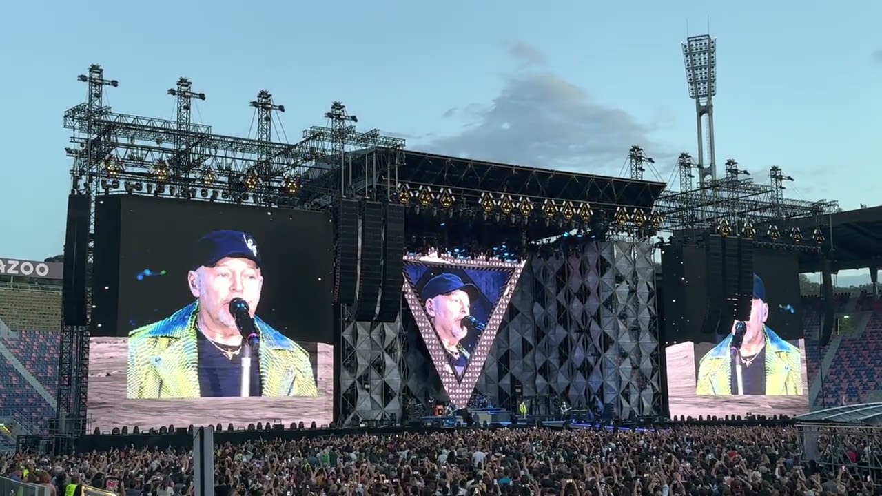 Inizio Concerto Vasco Rossi - Dillo Alla Luna @Live Bologna 06/06/23