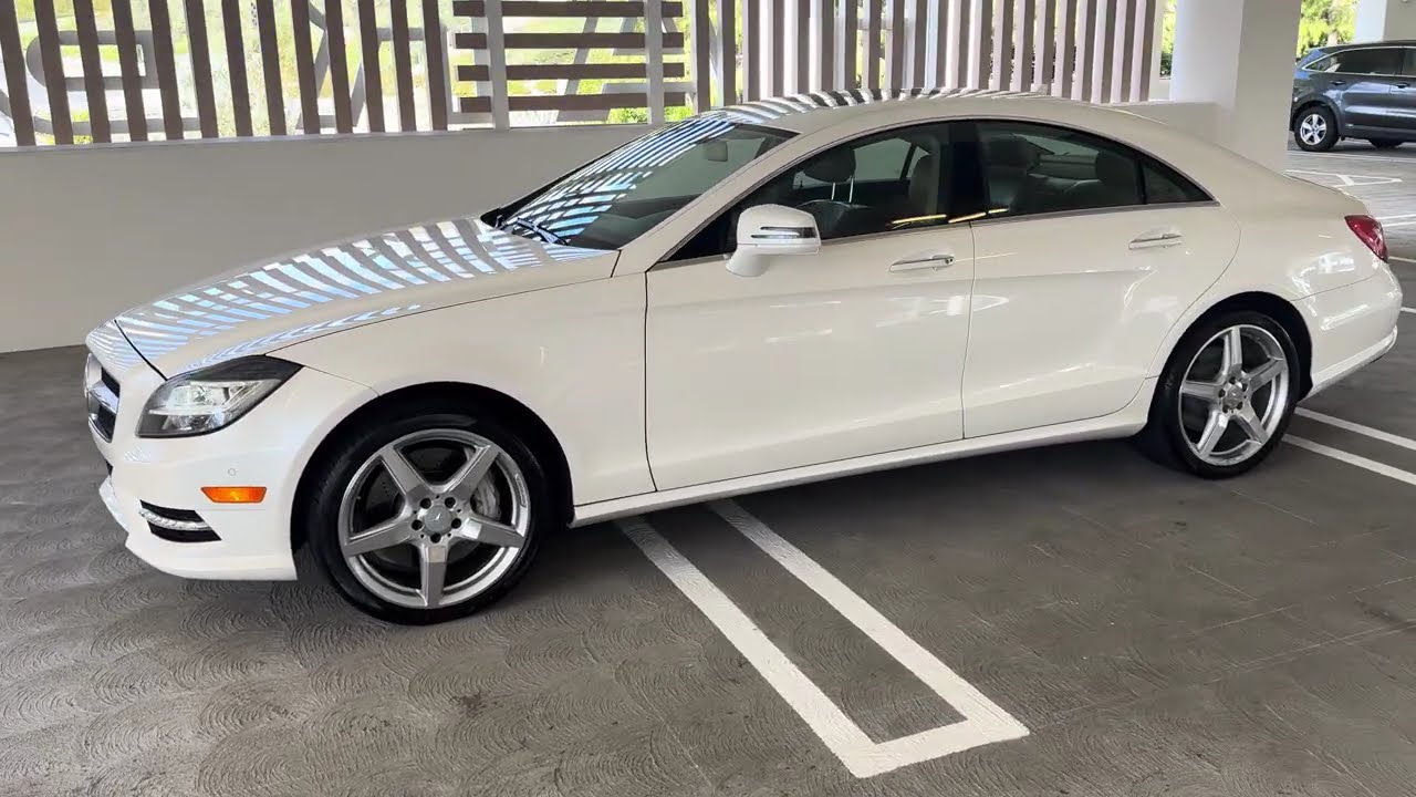 2014 Mercedes-Benz CLS550 - Diamond White Metallic - Take a Closer Look - Beautiful !