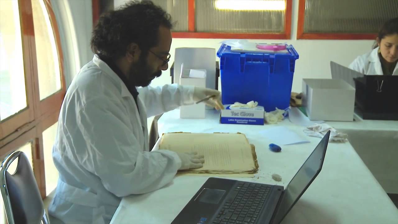 Conservaci&oacute;n de archivos historicos del MNHN