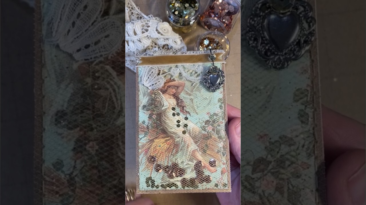 Sequin pocket card 