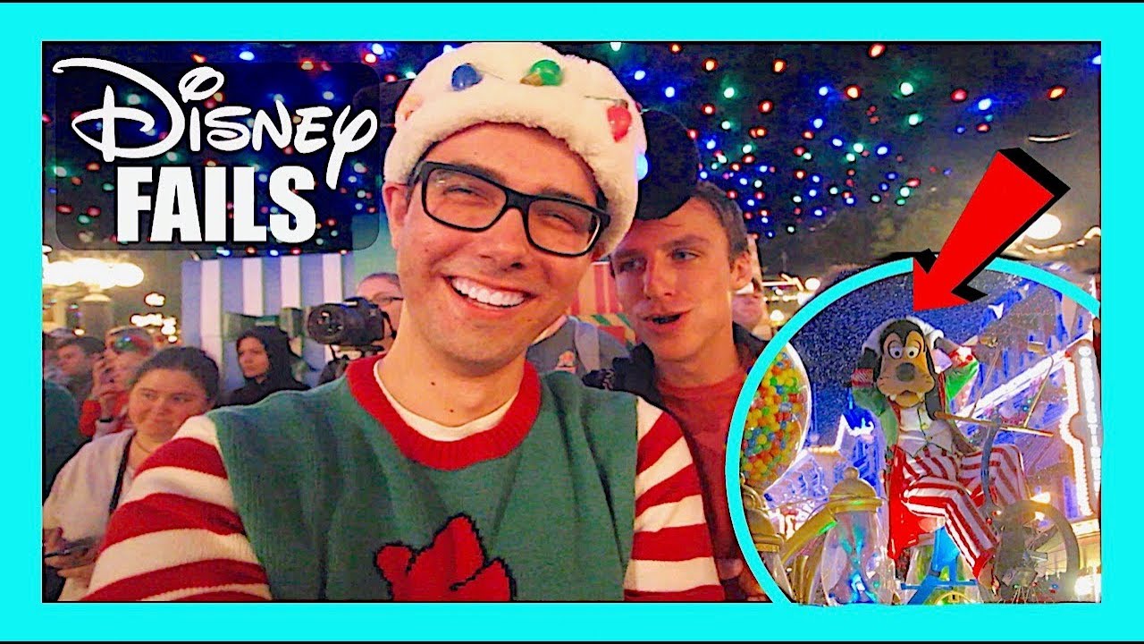 FUNNY GOOFY DISNEY FAIL AT MICKEY'S VERY MERRY CHRISTMAS PARTY | Walt Disney World Vlog