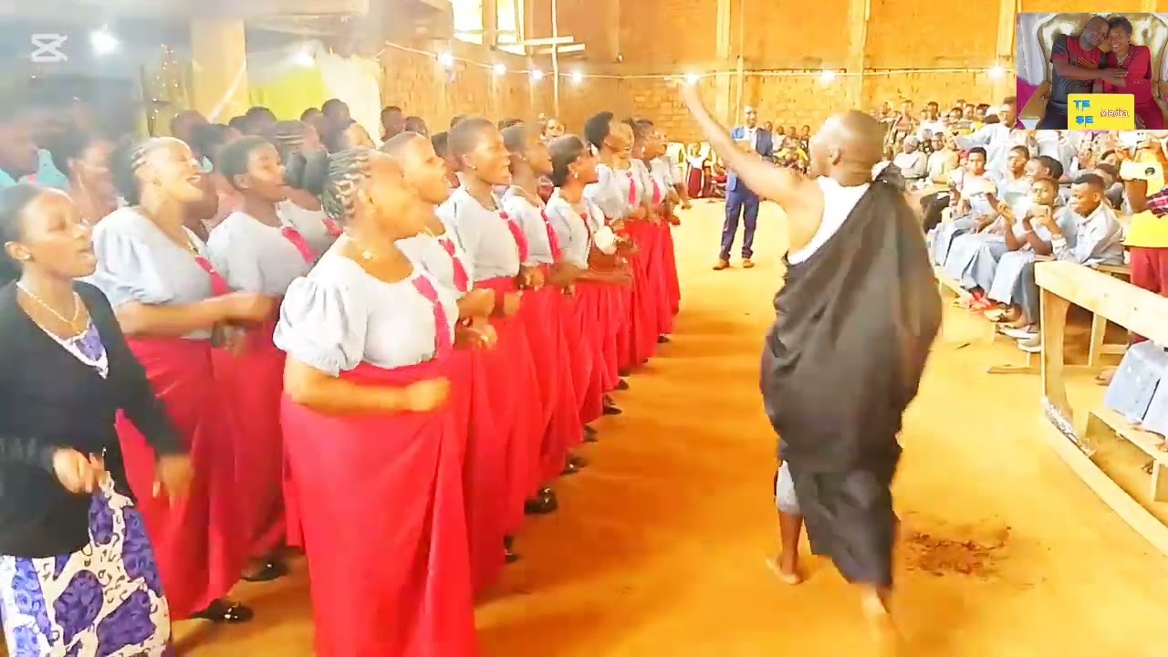 TAZAMA KWAYA YA MAPENDO MWANDIGA KIGOMA WAKIIMBA MBELE YA WAGENI WAO KUTOKA BURUNDI
