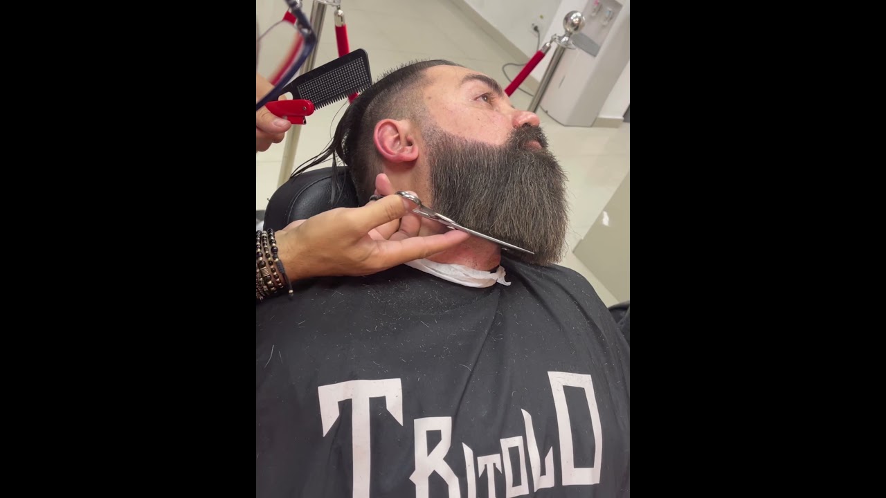 Best medium beard haircut FadeAcademy Ciprian Ungureanu Finisaj