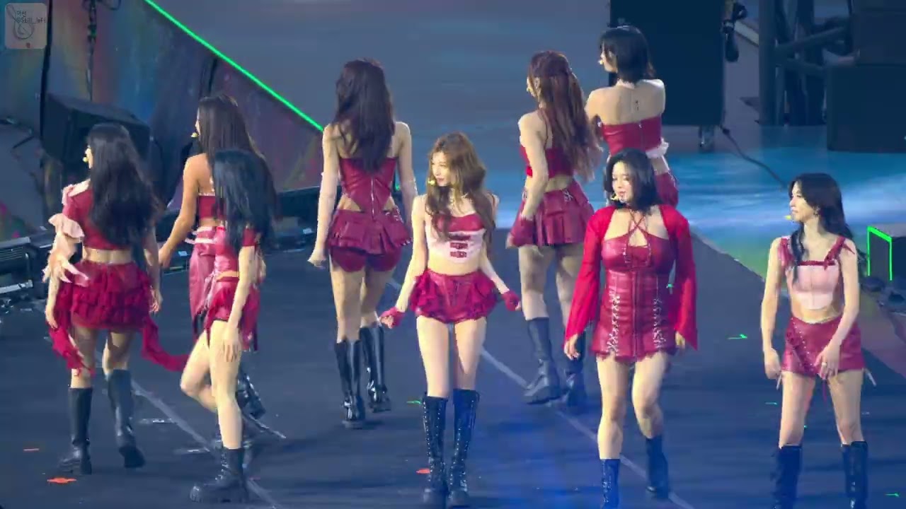 트와이스(TWICE) - TT [250425 MUSIC OF THE SPHERES 콘서트]