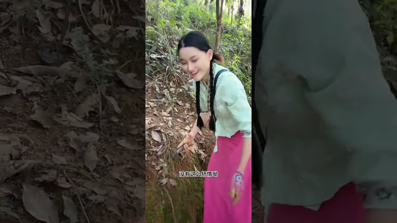 旅游在 热带雨林 中老边境的大山里 遇到了一位 急着要结婚的 漂亮小阿妹   #中缅边境#六国交界#老挝山#记录真实生活 #乡村守护人 #我的乡村生活