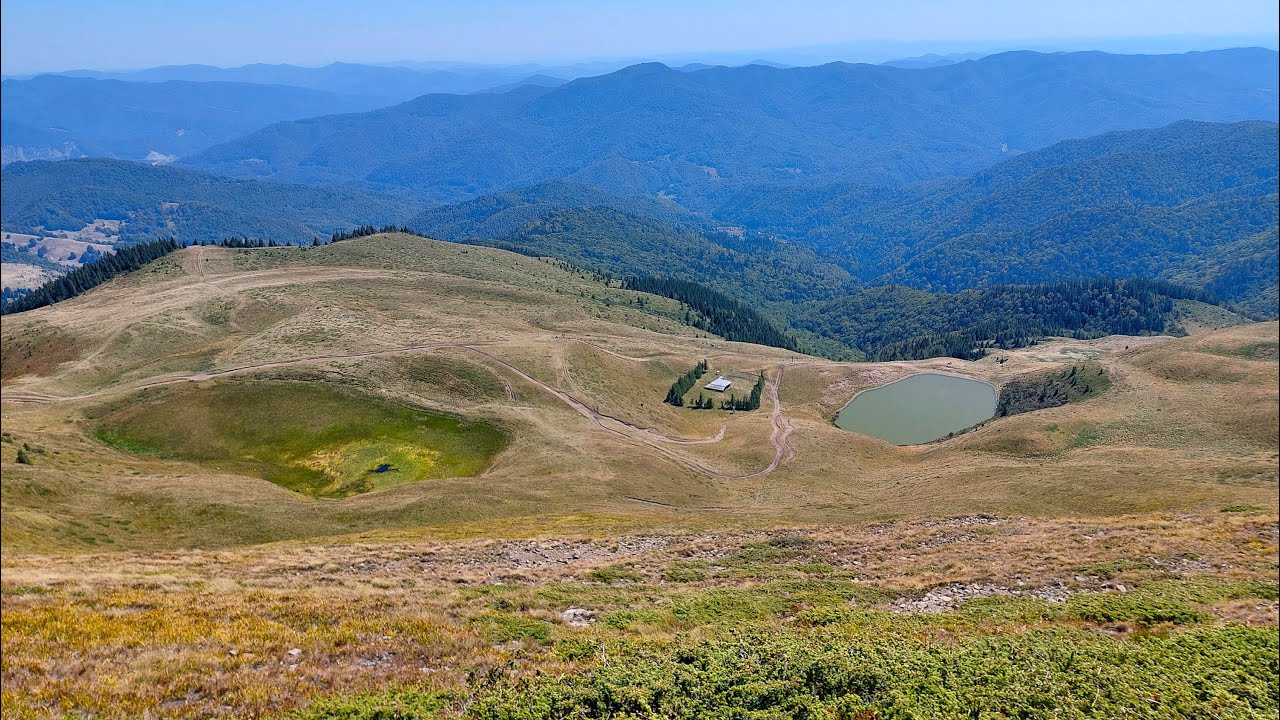Vârful Mălâia, Lacul Vulturilor, Valea Neagră - Munții Siriu