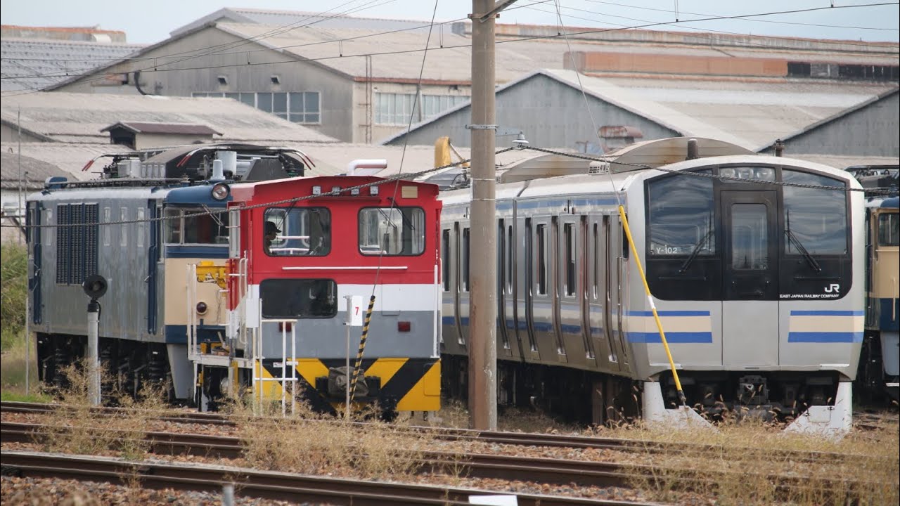 E217系クラY-102編成、EF64 1053、EF64 1001構内移動　長野総合車両センター