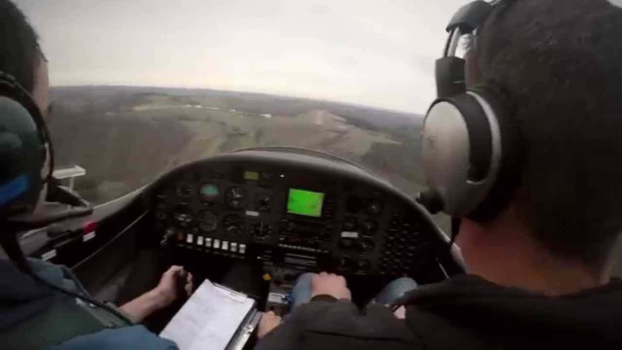 Toulouse - Fumel en Aquila AT01 (Vol de Navigation)