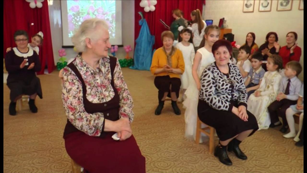 Танец с бабушками