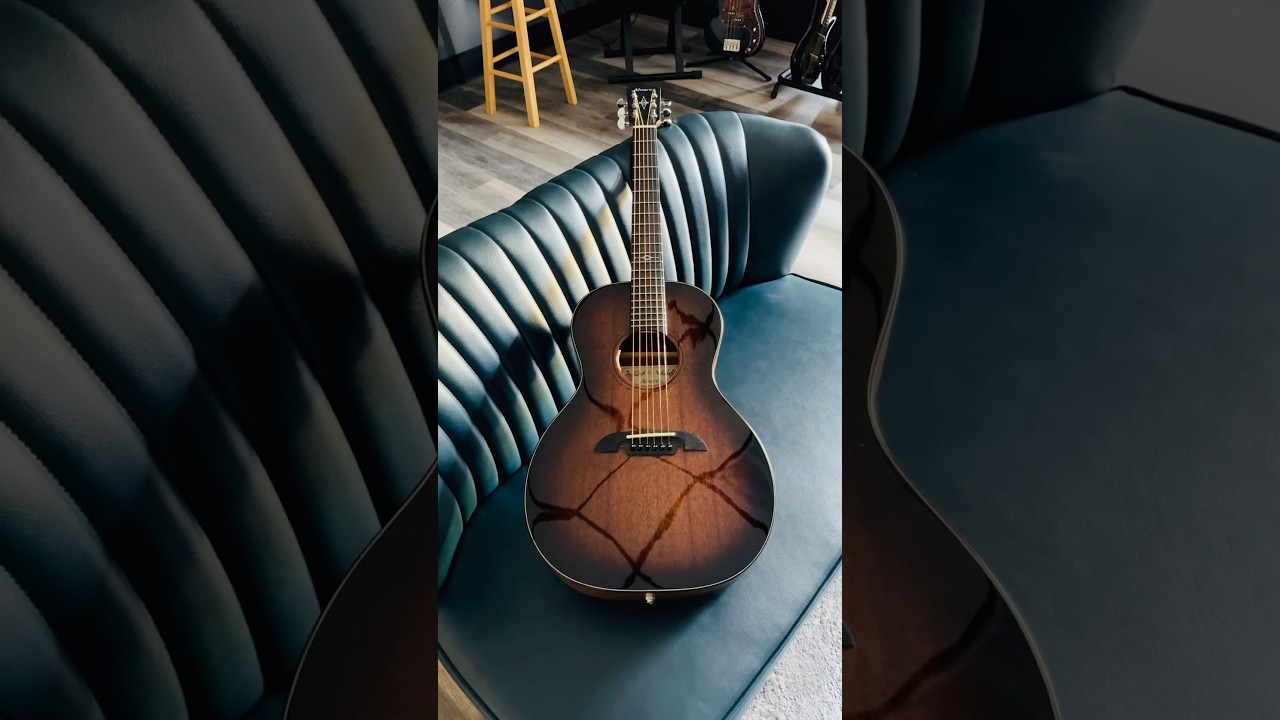 Alvarez AMP660 Parlor Acoustic/Electric Guitar 