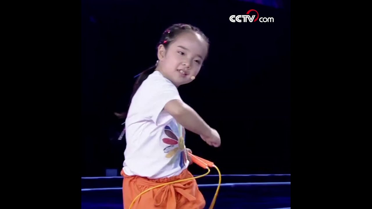 Fancy rope skipping| CCTV English