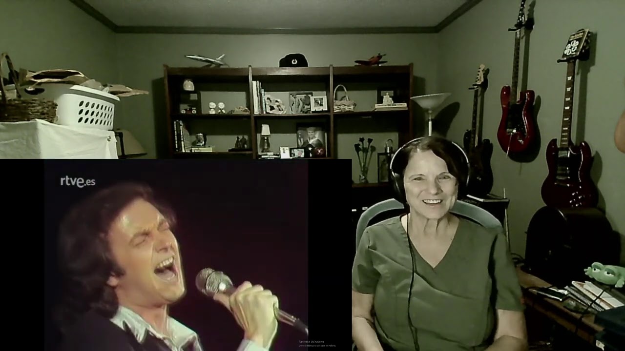 Camilo Sesto!  Bushy Mama REACTS!  Getsemani live 1977