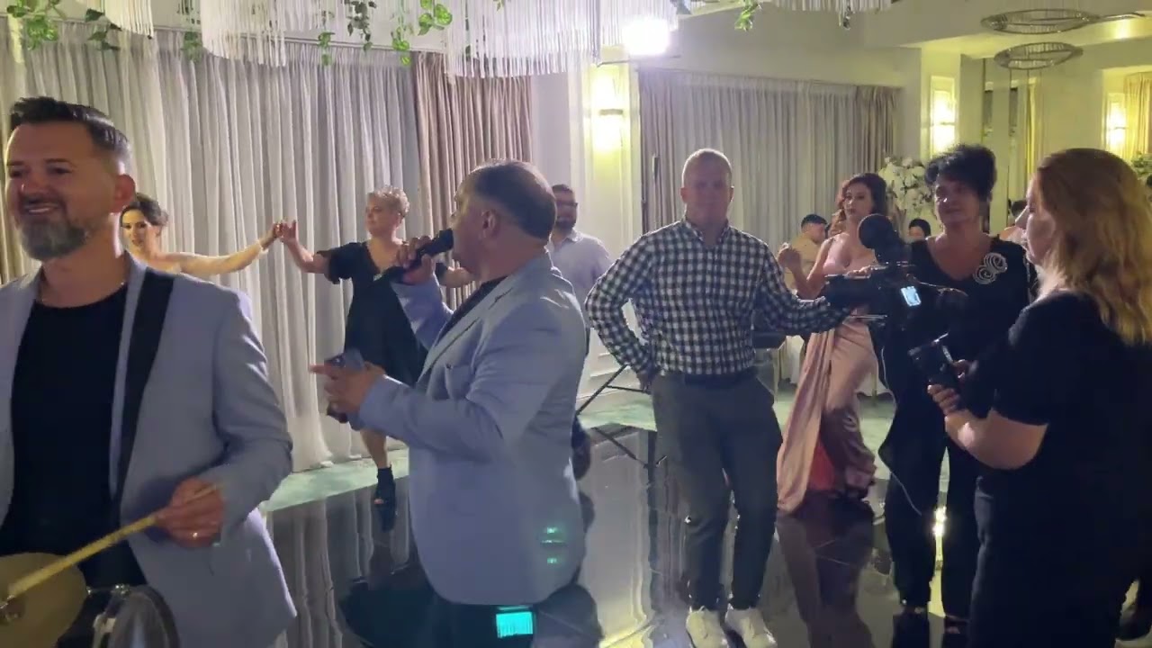 FORMATIA ROYAL ONEŞTI-💥CEL MAI TARE COLAJ DE MUZICĂ DE PETRECERE 2024🔴LIVE NUNTĂ GALAȚI BACĂU✅