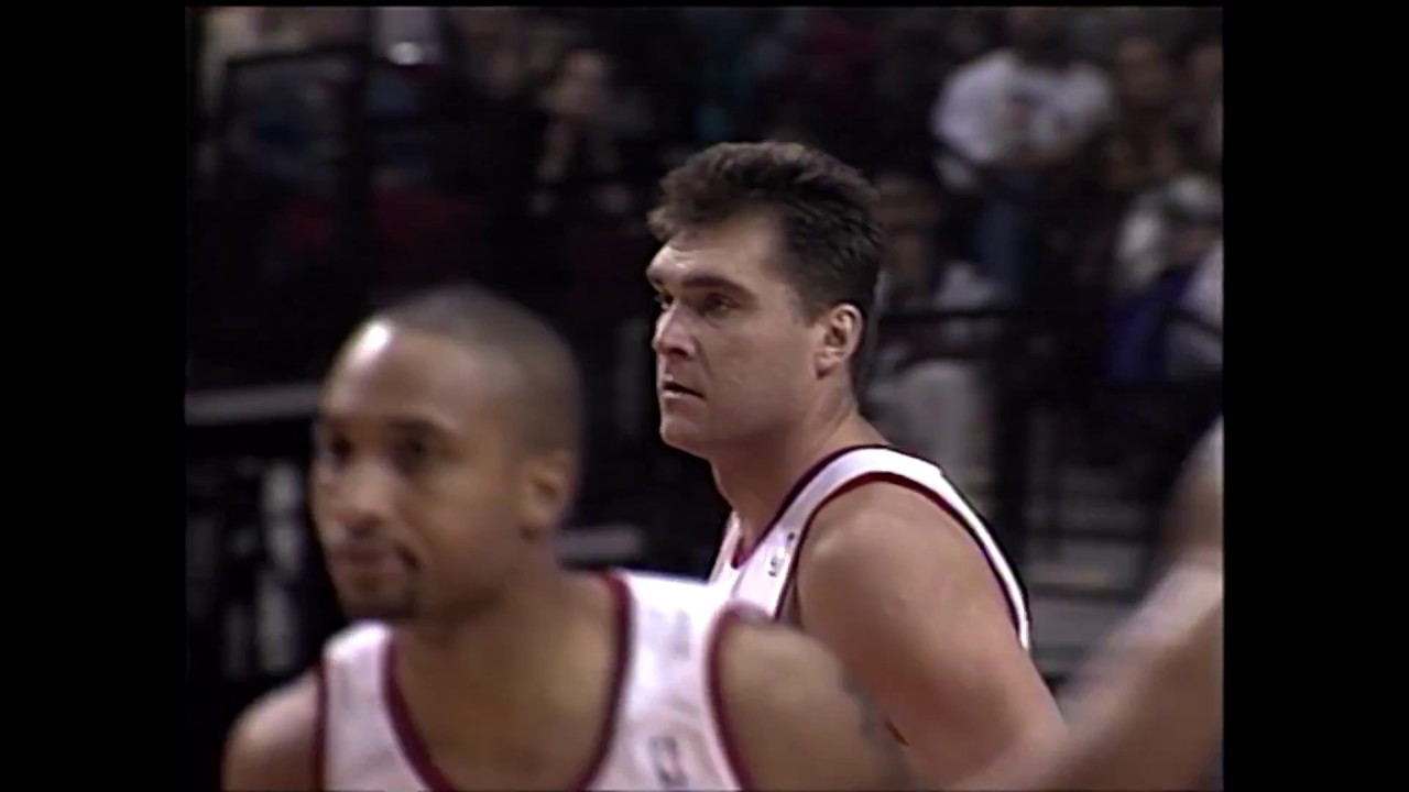 Throwback: First Game at the Rose Garden Arena