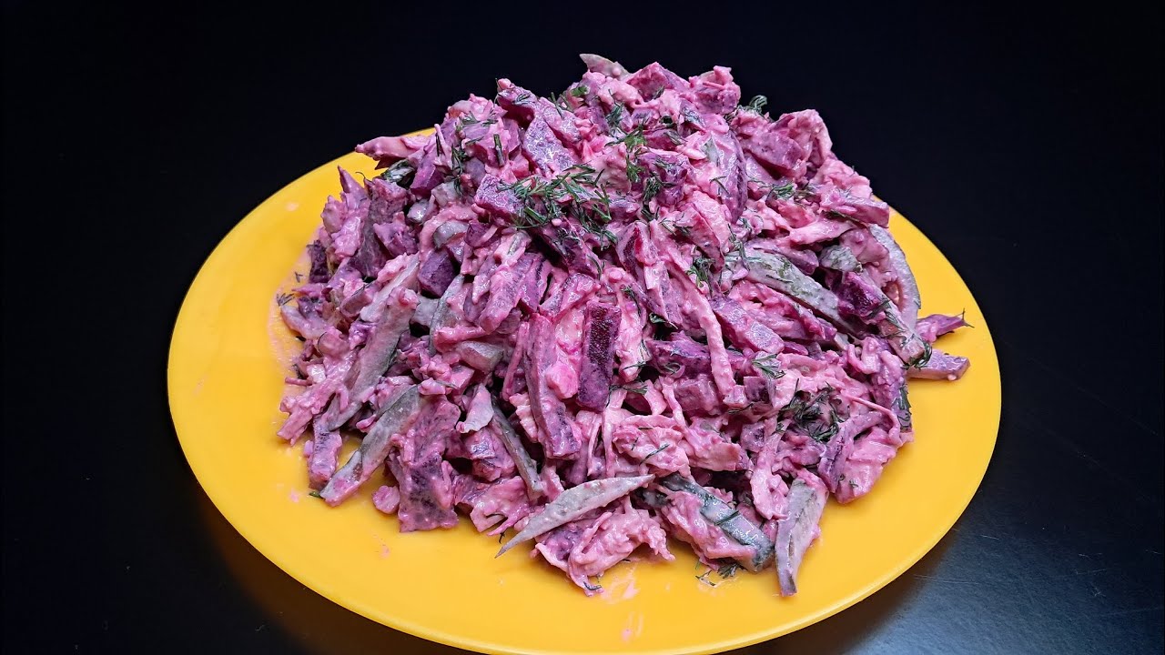 Bunter Rote Bete Salat mit Hähnchen – Familienrezept mit hausgemachter Sauce