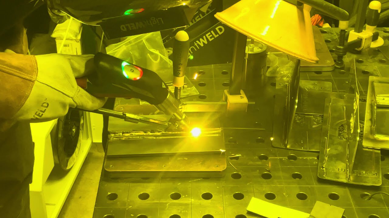 Double Wire Feeder - Steel - IPG LightWELD