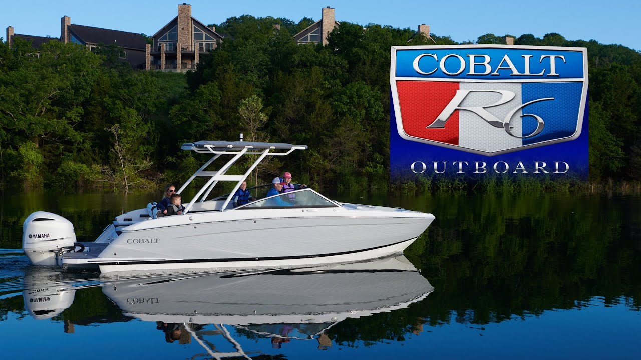 Cobalt R6 Outboard Walk-Around