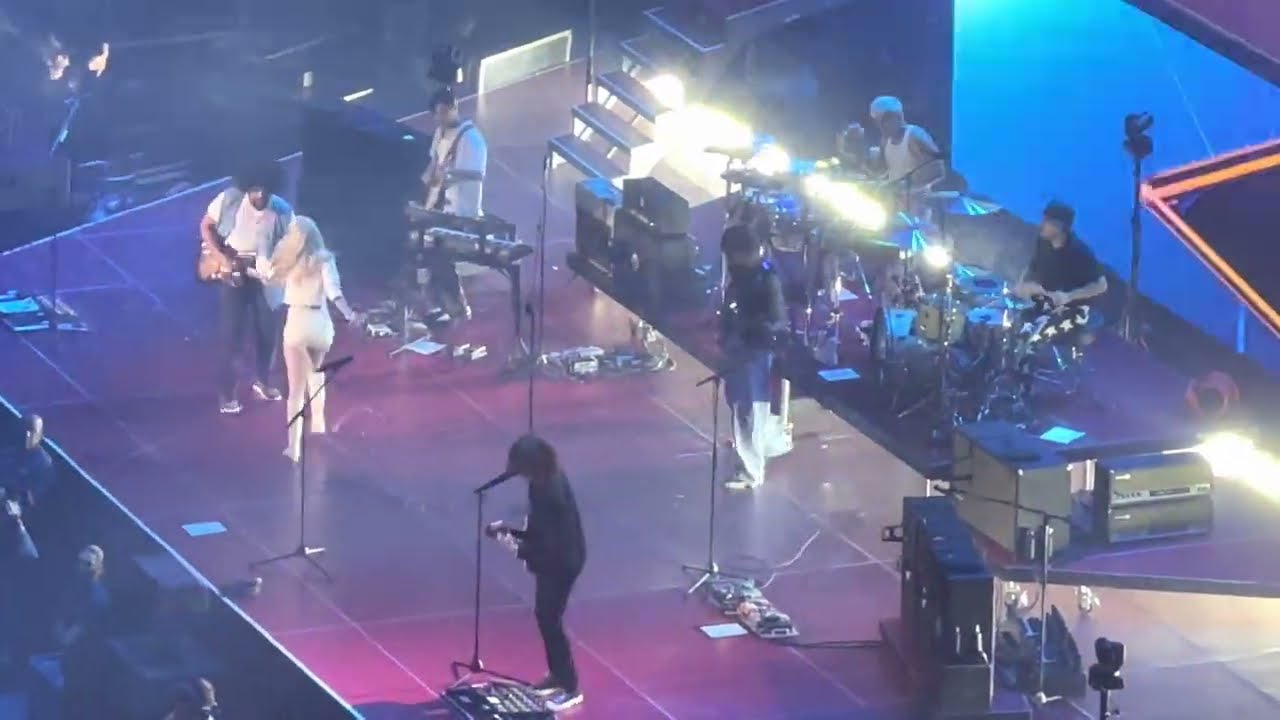 Paramore - Hard Times (extended intro) - Live at Madison Square Garden in New York City on 5/31/23