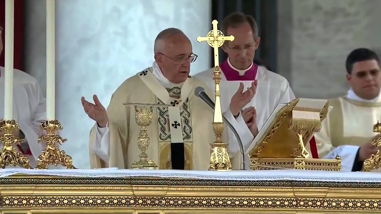 Papa Francisco Santa Misa y procesión en la solemnidad del Corpus Christi 4 Junio de 2015