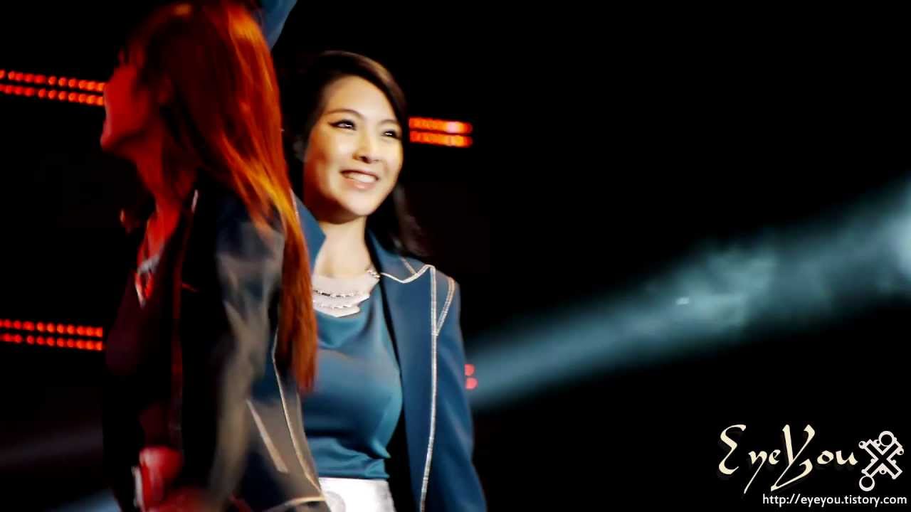 120909 용기백배 콘서트 카라 강지영 Jumping 직캠 by EyeYou