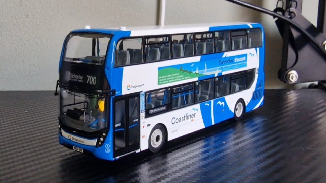 Reviewing the Ukbus 6537 Stagecoach 700 coastliner model bus 1/76 scale