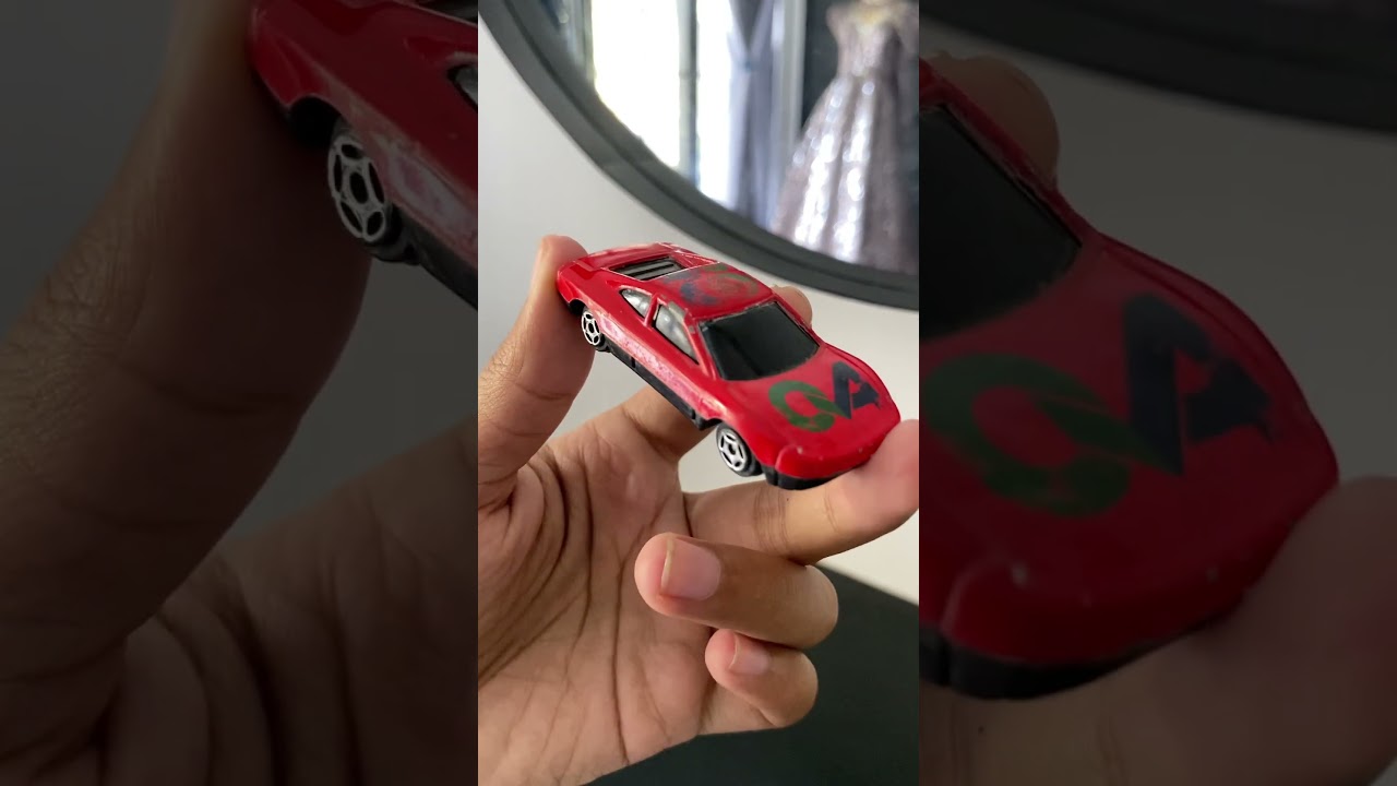 Mainan Mobil Merah HotWheels 