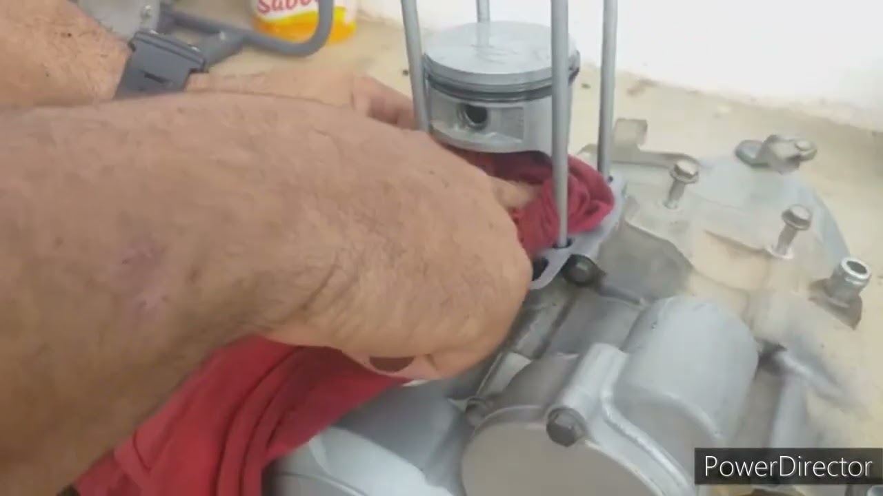 CRF 230 fumaçando. problema resolvido