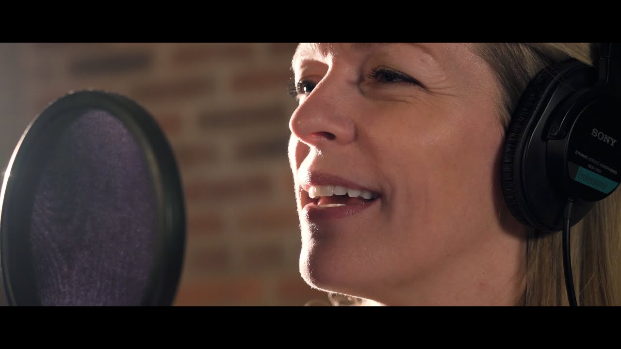 MEDLEY- Live en studio- Suzie Villeneuve ( Hero/I will always love you/I surrender/Je suis malade)