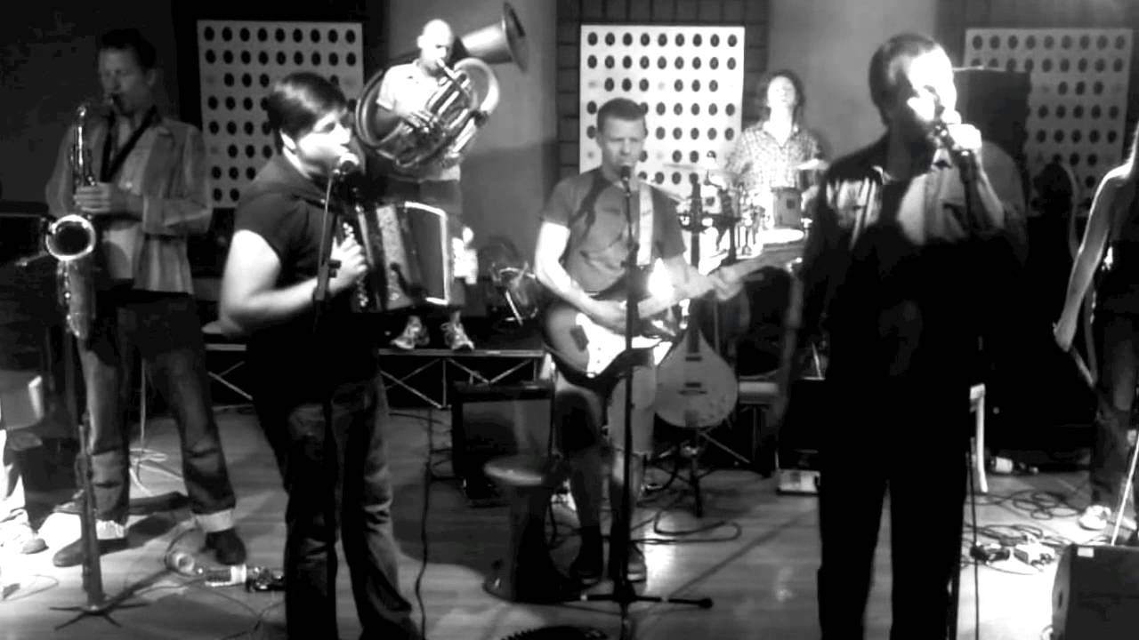 Bellowhead - Let Her Run