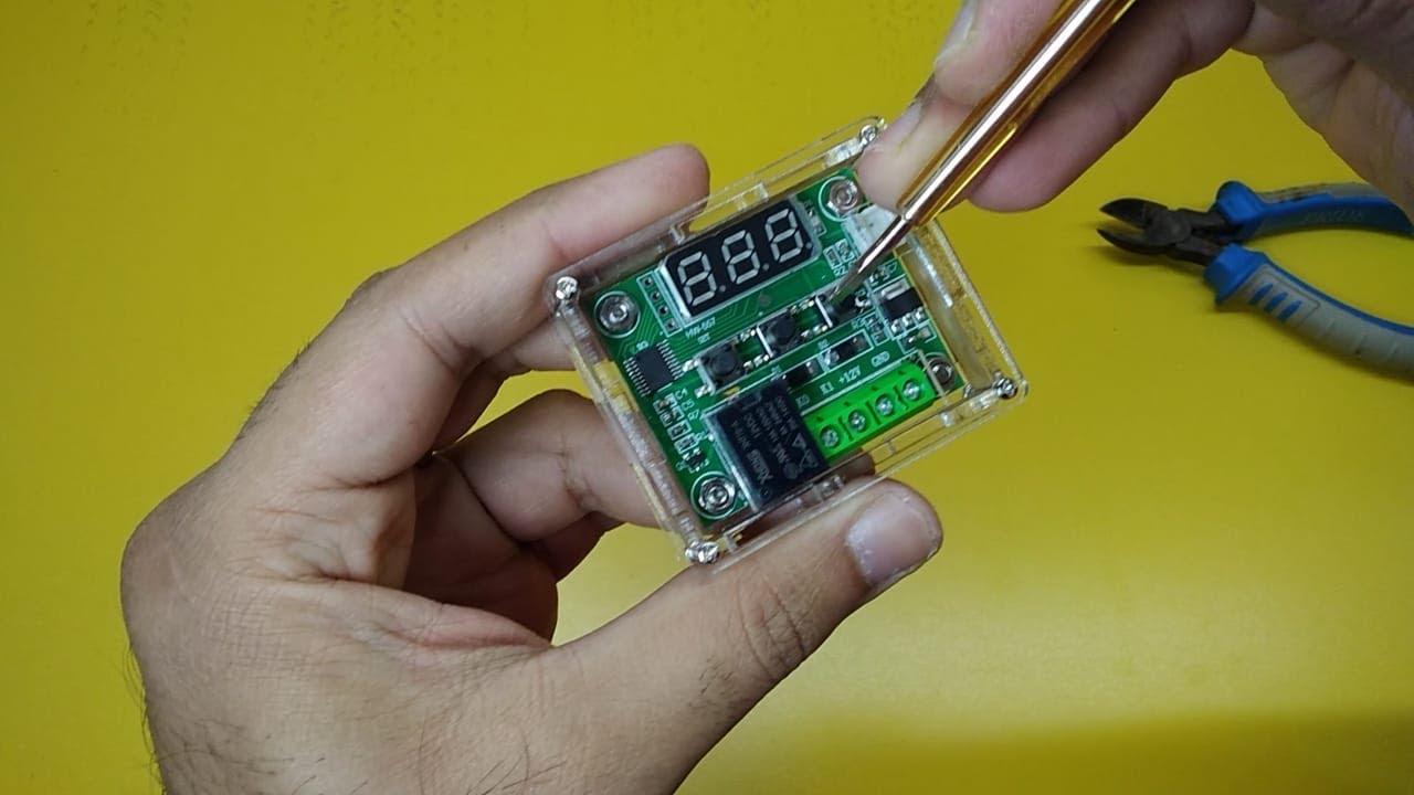 how to put casing cover on w1209