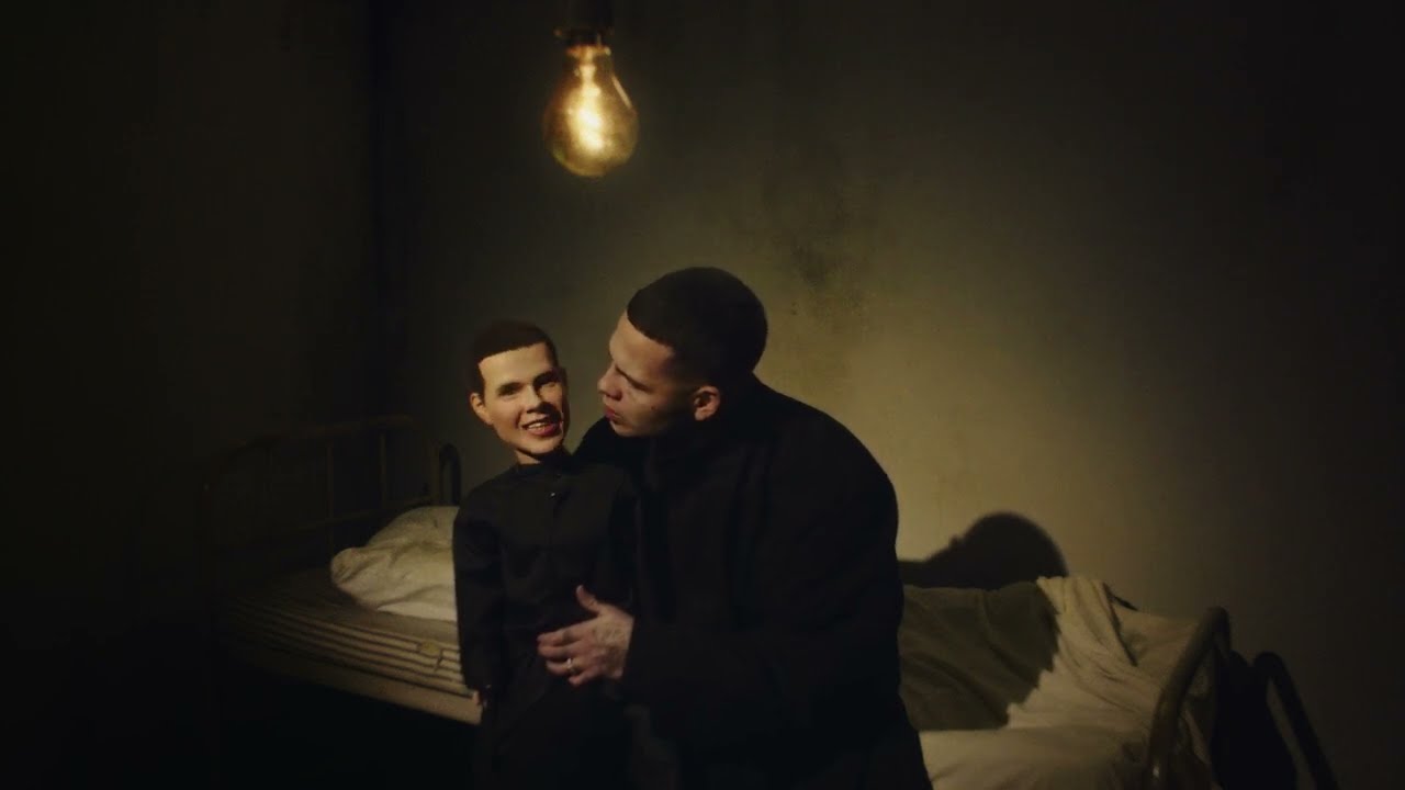 slowthai - Fuck It Puppet (Visualiser)